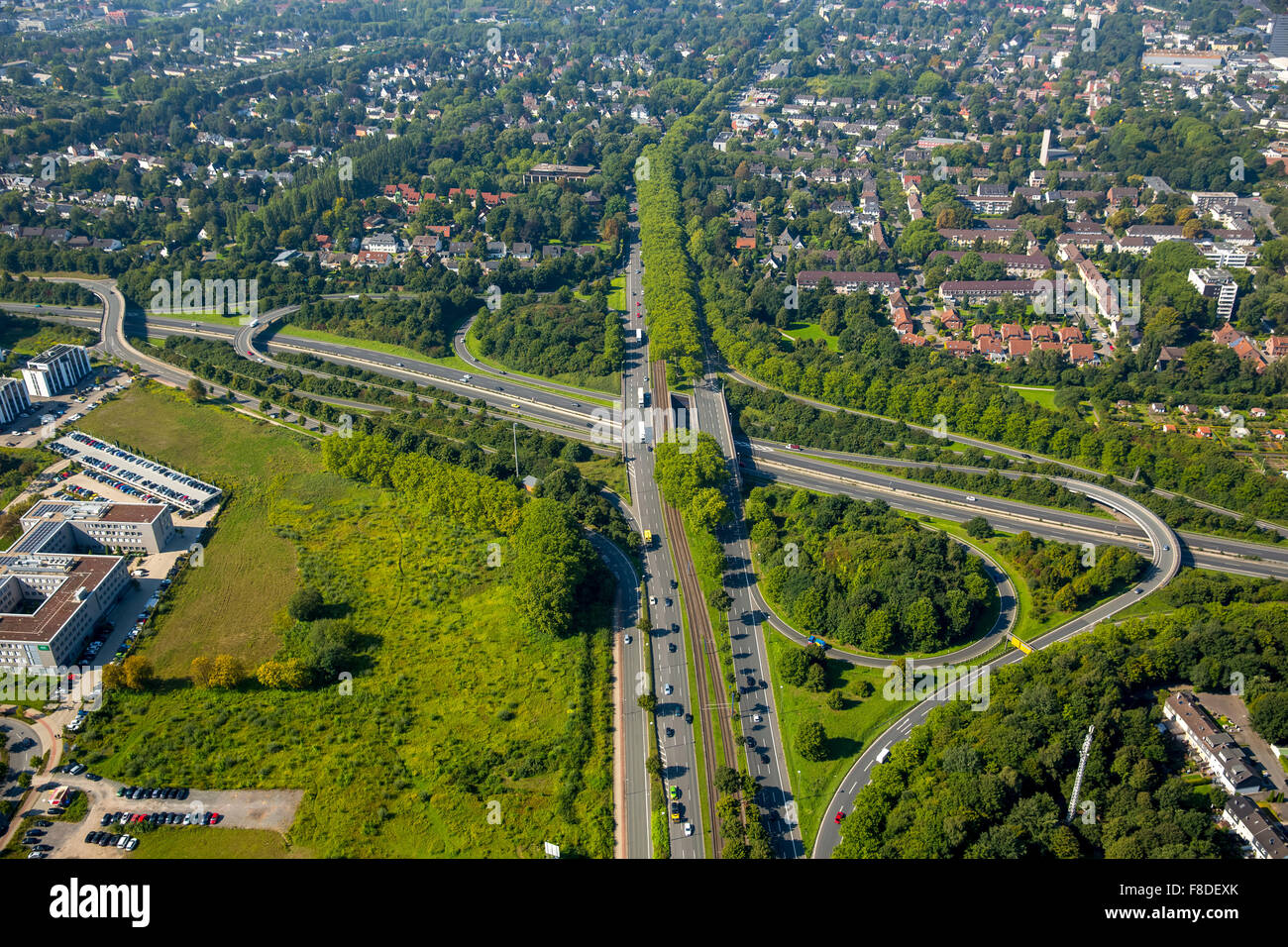 Stadtkrone Ost Kreuzung A40 und B236, Autobahn, Stadtautobahn, Westfalendamm, B1, Ruhrschnellweg, Dortmund, Ruhrgebiet, Stockfoto
