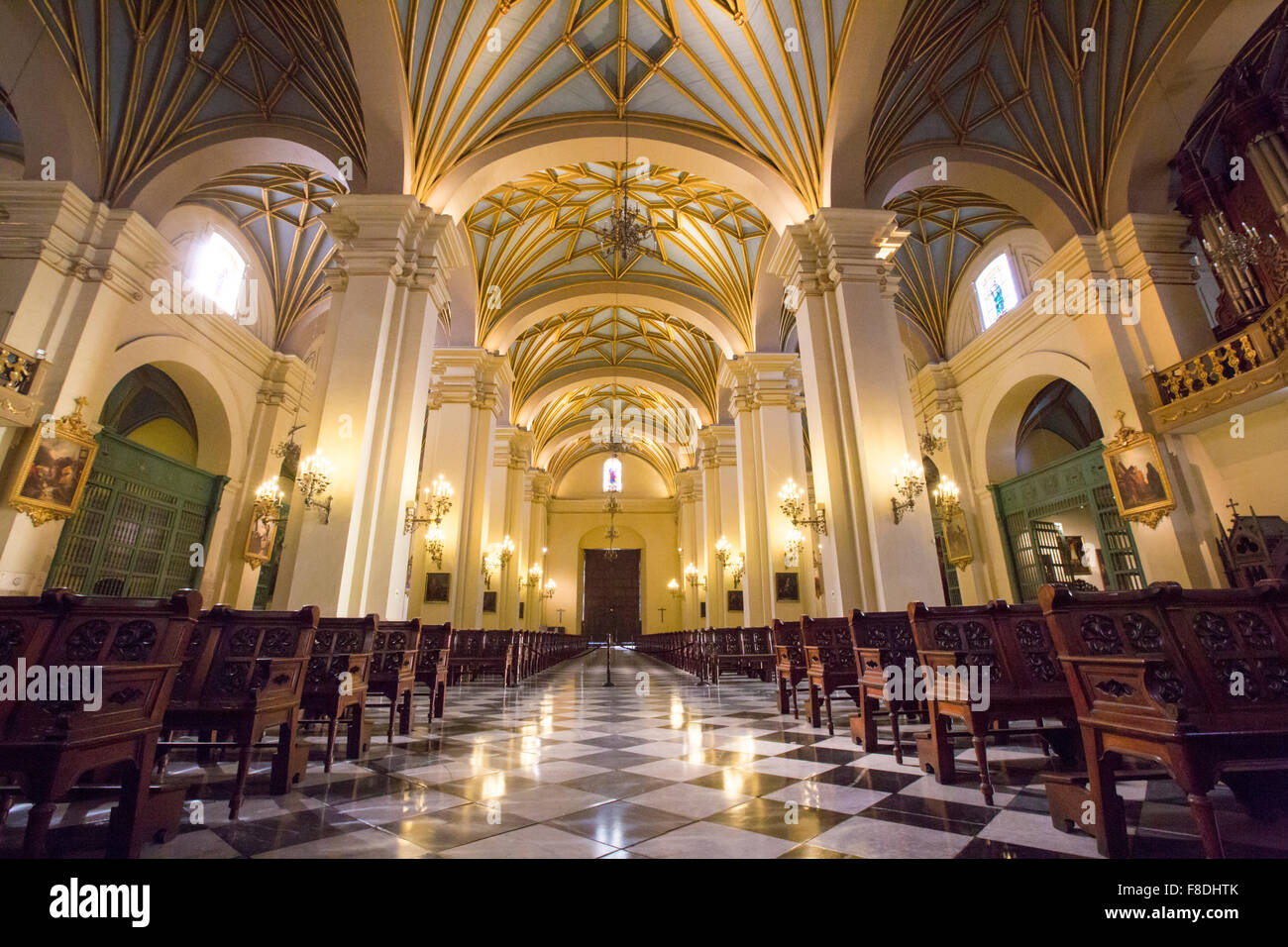 Im Inneren der Kathedrale auf der Plaza de Armas in Lima, Peru Stockfoto