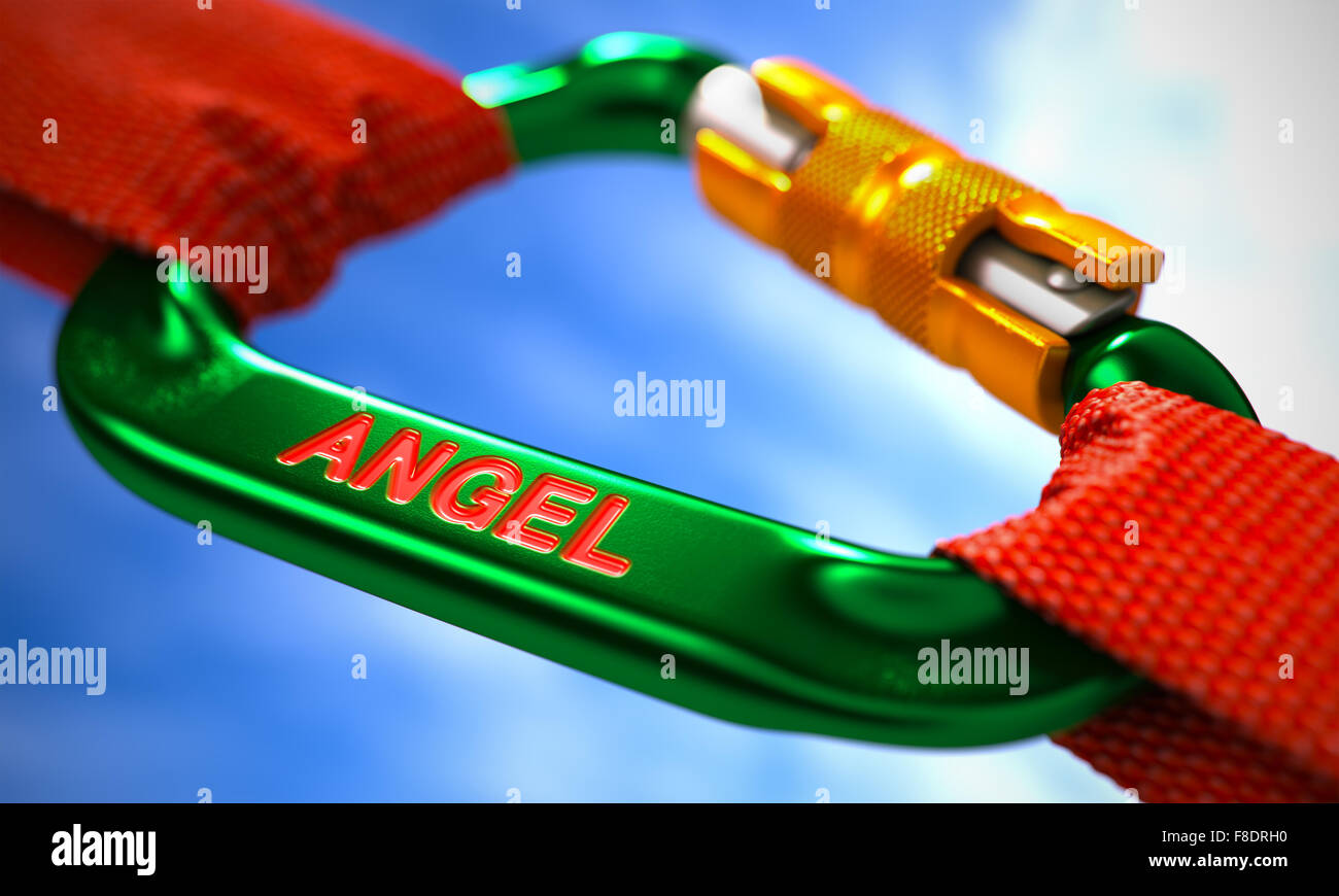Engel auf grünen Karabiner mit roten Seilen. Stockfoto