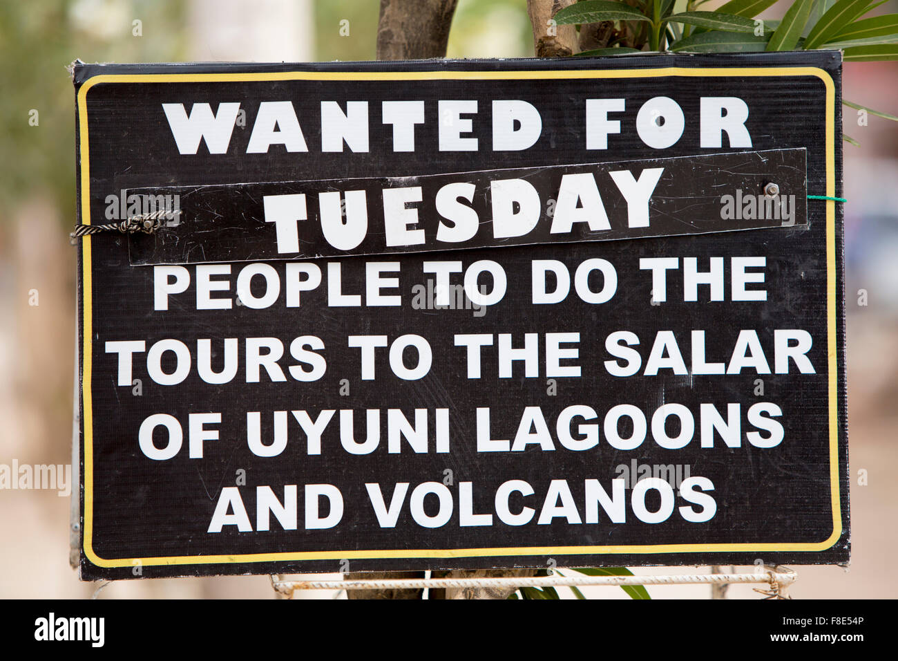 Wegweiser auf der Suche nach Touristen zu gehen die Salar Uyuni Tour, Bolivien Stockfoto