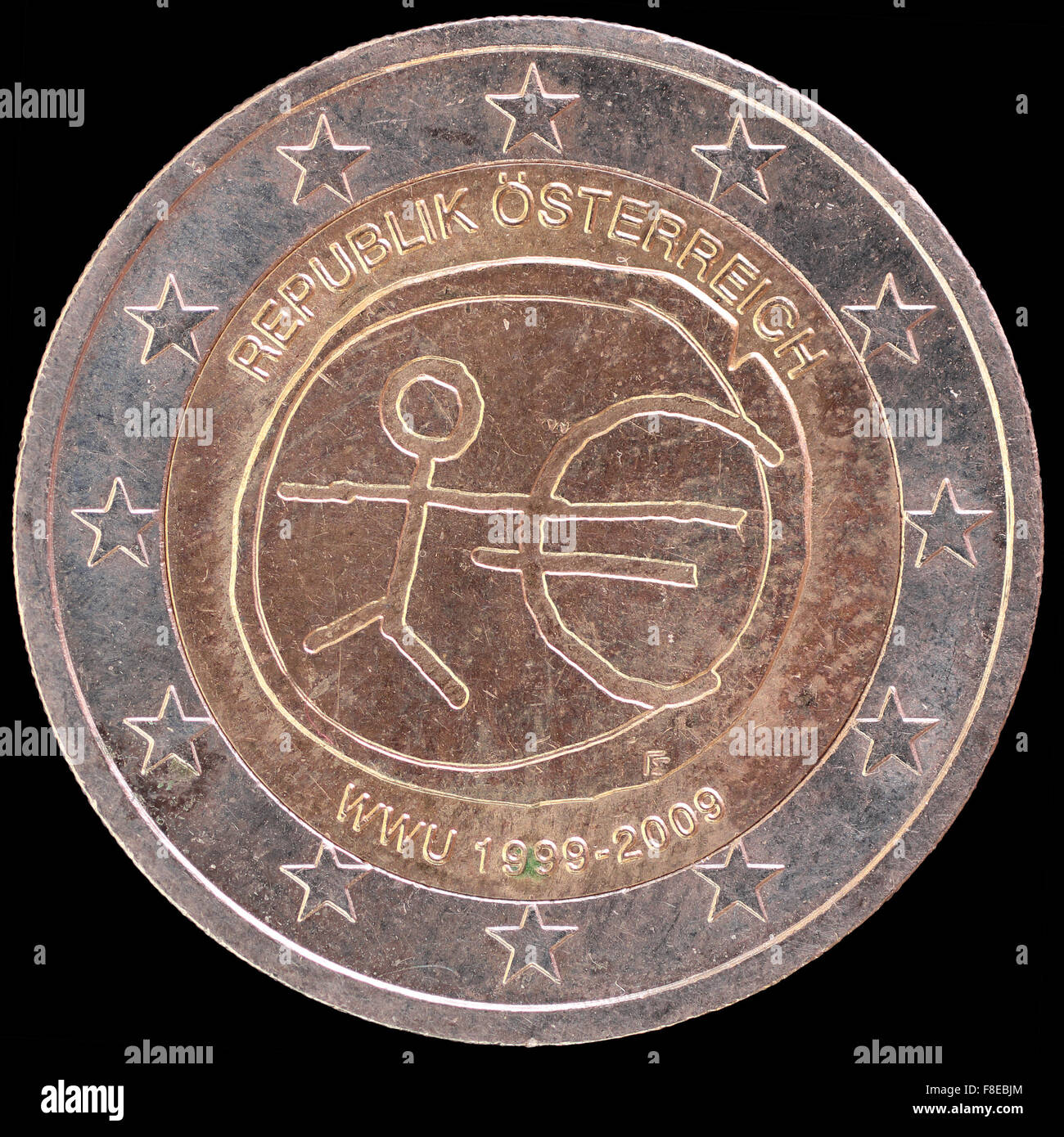 Eine Festschrift verteilt zwei-Euro-Münze von Österreich im Jahr 2009 feiert den Jahrestag der Wirtschafts- und Währungsunion ausgestellt. Ich Stockfoto