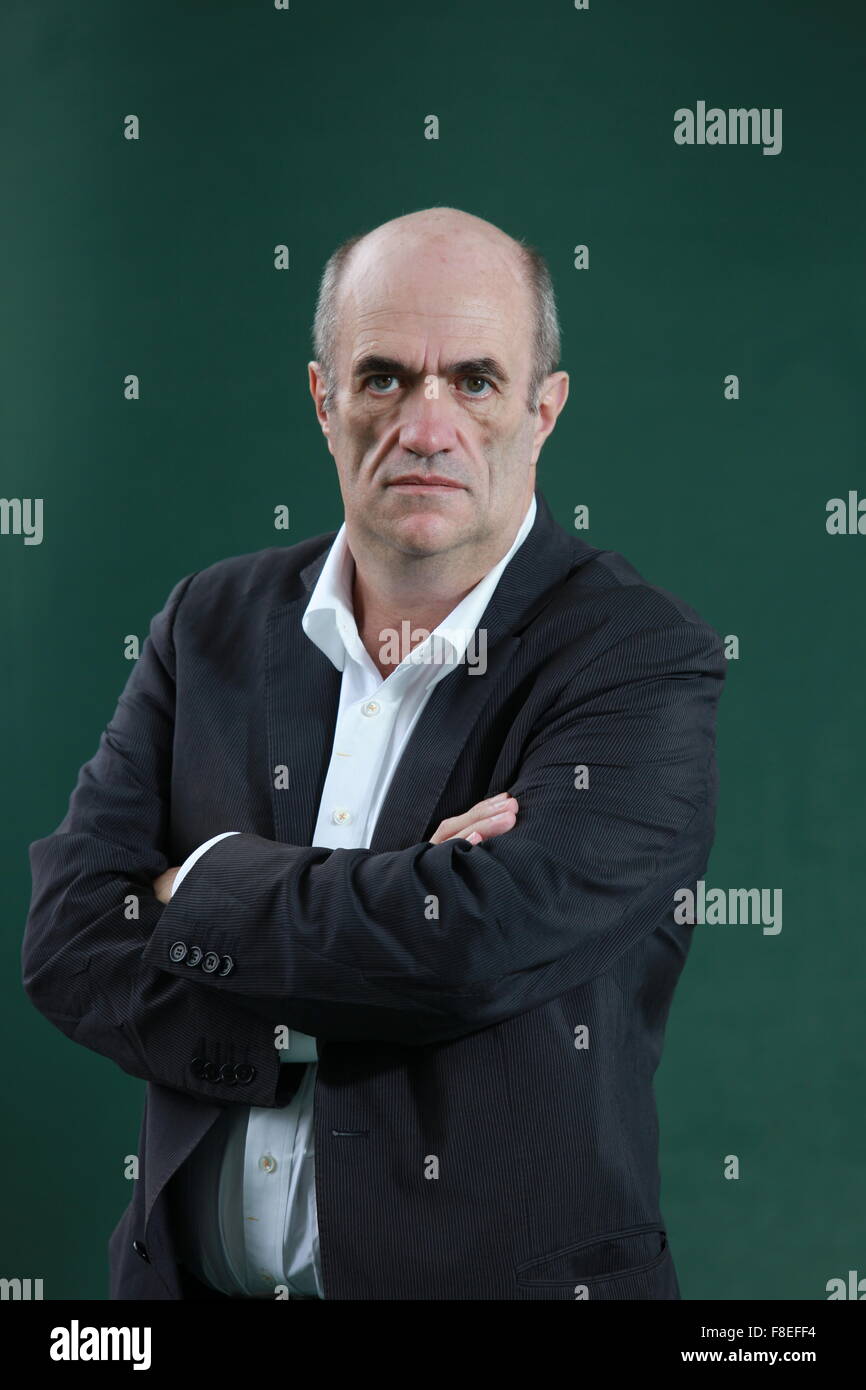 Ein Porträt von Colm Toibin in Charlotte Square Gardens während The Edinburgh International Book Festvial. Stockfoto