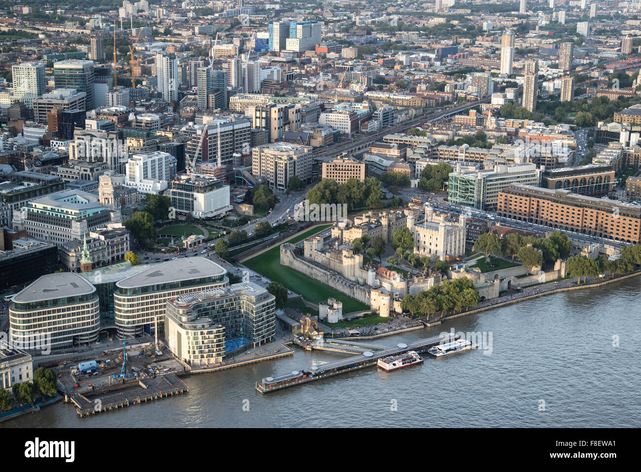 London City Skyline-Blick von oben auf Sommertag Stockfoto