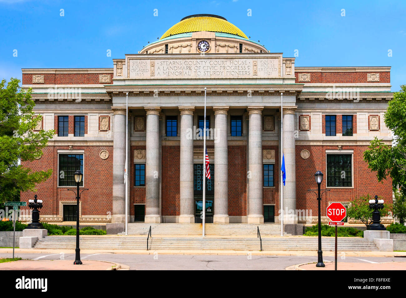 Stearns County Courthouse Gebäude im Zentrum von St. Cloud, Minnesota Stockfoto