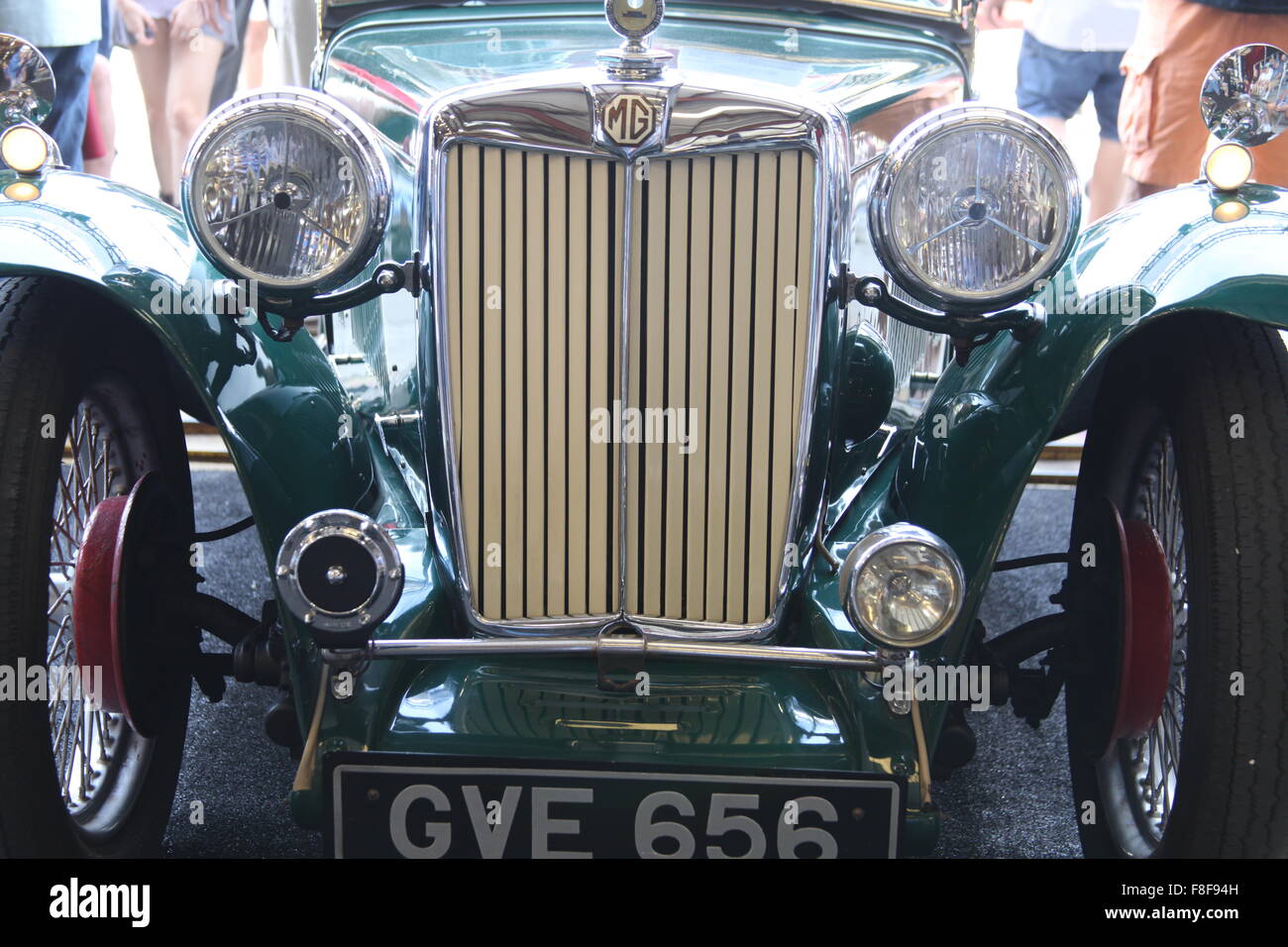 OLDTIMER AUTOMOBIL MG FRONTGRILL BILD Stockfoto
