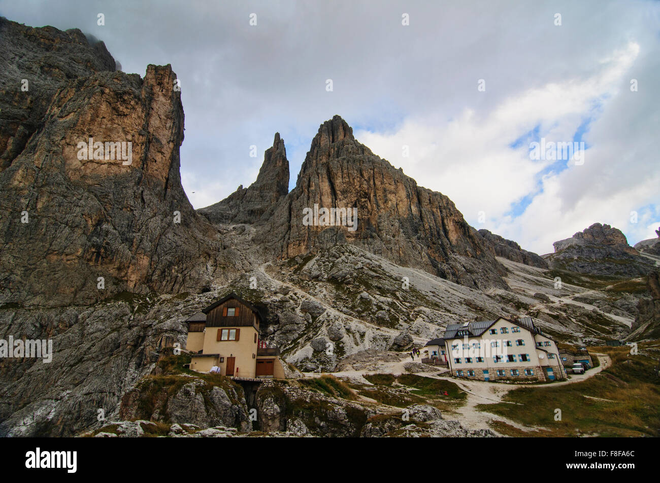 Vajolet Türme und Rifugio Vajolet im Rosengarten in den Dolomiten Italien Stockfoto