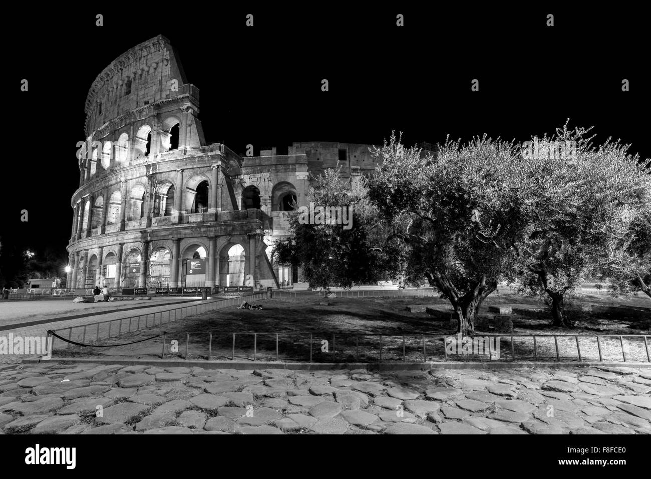 Roms Zirkus Coliseum, nachts beleuchtet Stockfoto