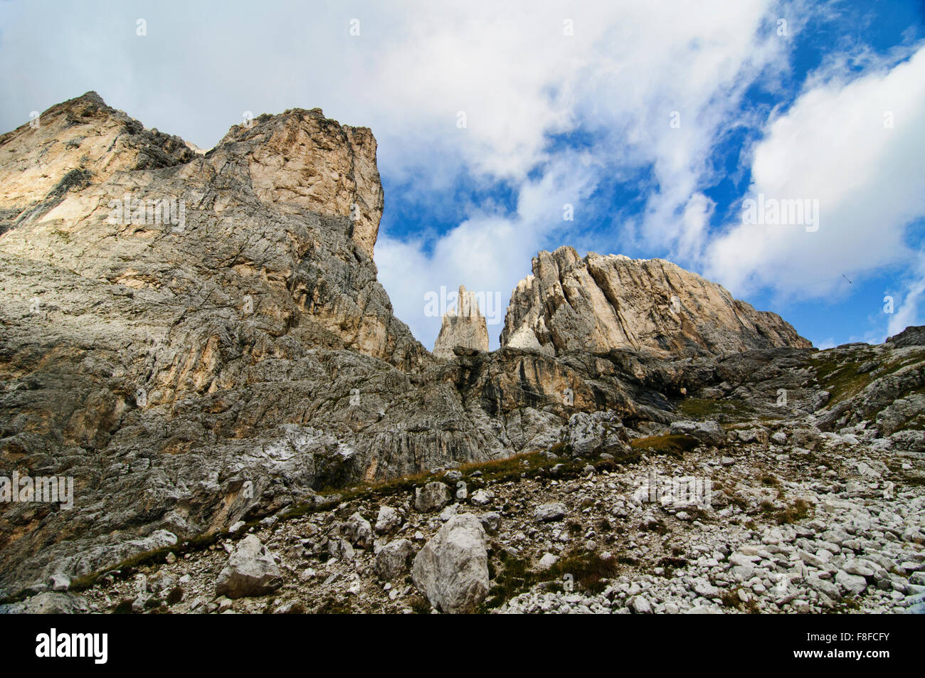 Schöne Berge bei Cinque Torri di Averau aus Nuvolau, Dolomiten, Belluno, Italien Stockfoto