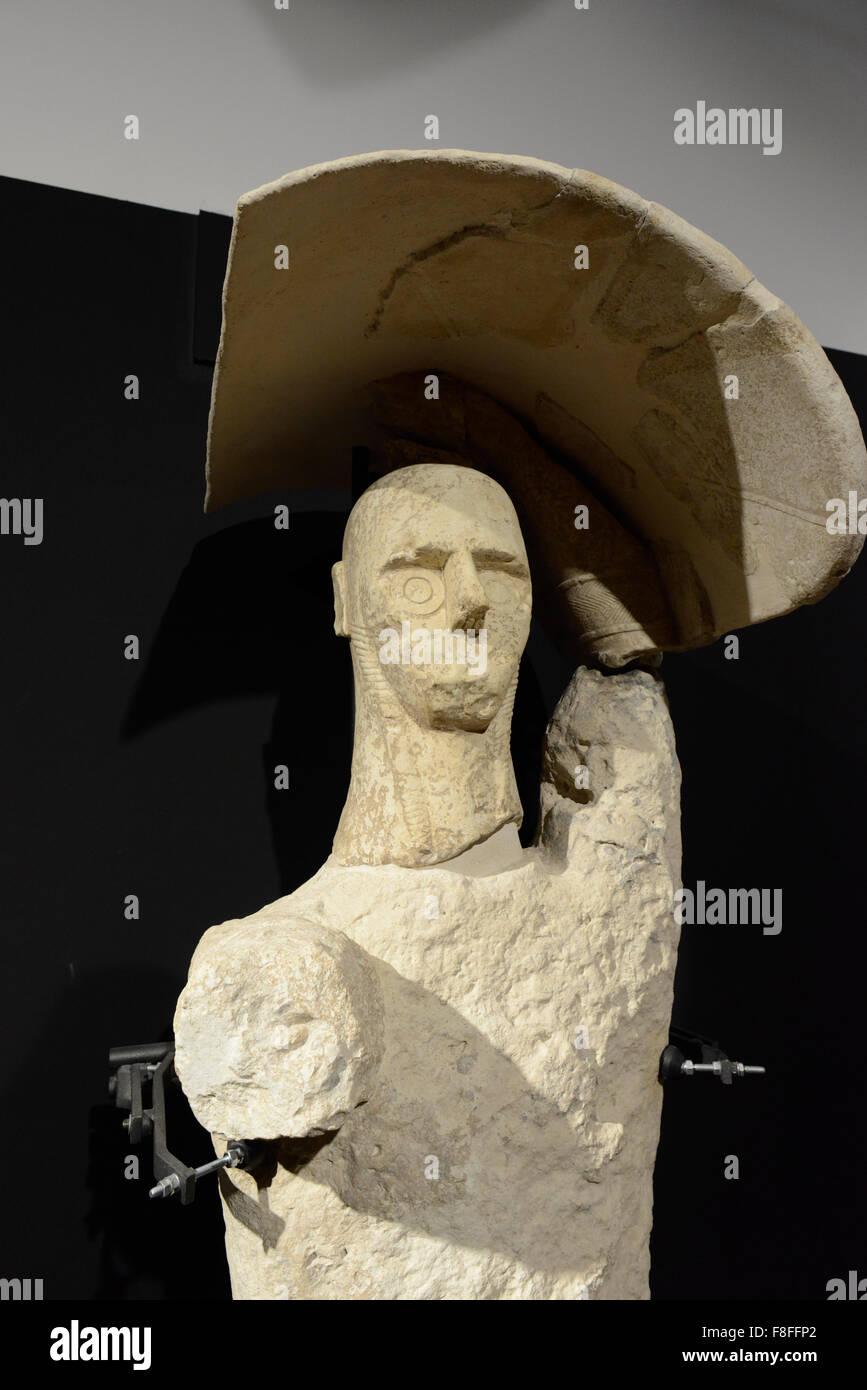 Riesige Statuen von Monte Prama, städtische archäologische Museum 'Giovanni Marongiu', Cabras, Sardinien Stockfoto