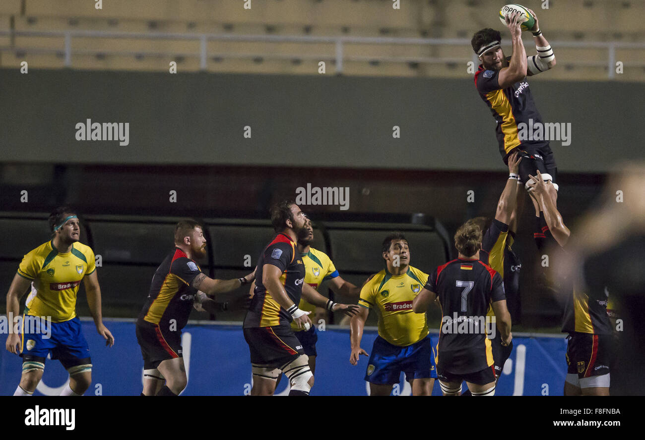 SO Paulo, SP, Brasilien. 4. Dezember 2015. Sao Paulo. SP-Brasilien. 12.04.2015 - steht Sport - Rugby - Rugby brasilianischen Nationalmannschaft Deutschland im Pacaembu-Stadion in So Paulo, diesen Freitag (04), die Super Herausforderung Rugby BH XV. Das Spiel der Rugby an dieser Stelle zeigt der Sport Wachstum im Land und ist ein großer Schritt für die Vermassung des Sports. Foto: Dorivan Marinho/Midas Presse © Csm/Alamy Live-Nachrichten Stockfoto