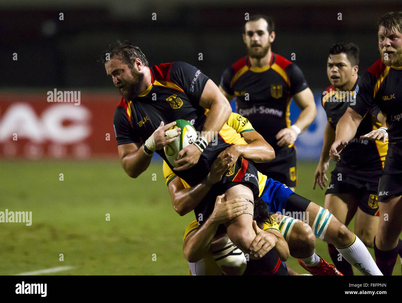 SO Paulo, SP, Brasilien. 4. Dezember 2015. Sao Paulo. SP-Brasilien. 12.04.2015 - steht Sport - Rugby - Rugby brasilianischen Nationalmannschaft Deutschland im Pacaembu-Stadion in So Paulo, diesen Freitag (04), die Super Herausforderung Rugby BH XV. Das Spiel der Rugby an dieser Stelle zeigt der Sport Wachstum im Land und ist ein großer Schritt für die Vermassung des Sports. Foto: Dorivan Marinho/Midas Presse © Csm/Alamy Live-Nachrichten Stockfoto