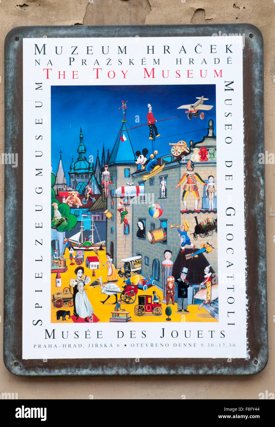 Spielzeugmuseum-Zeichen im Bereich Goldenes Gässchen, Prager Burg, Tschechische Republik Stockfoto