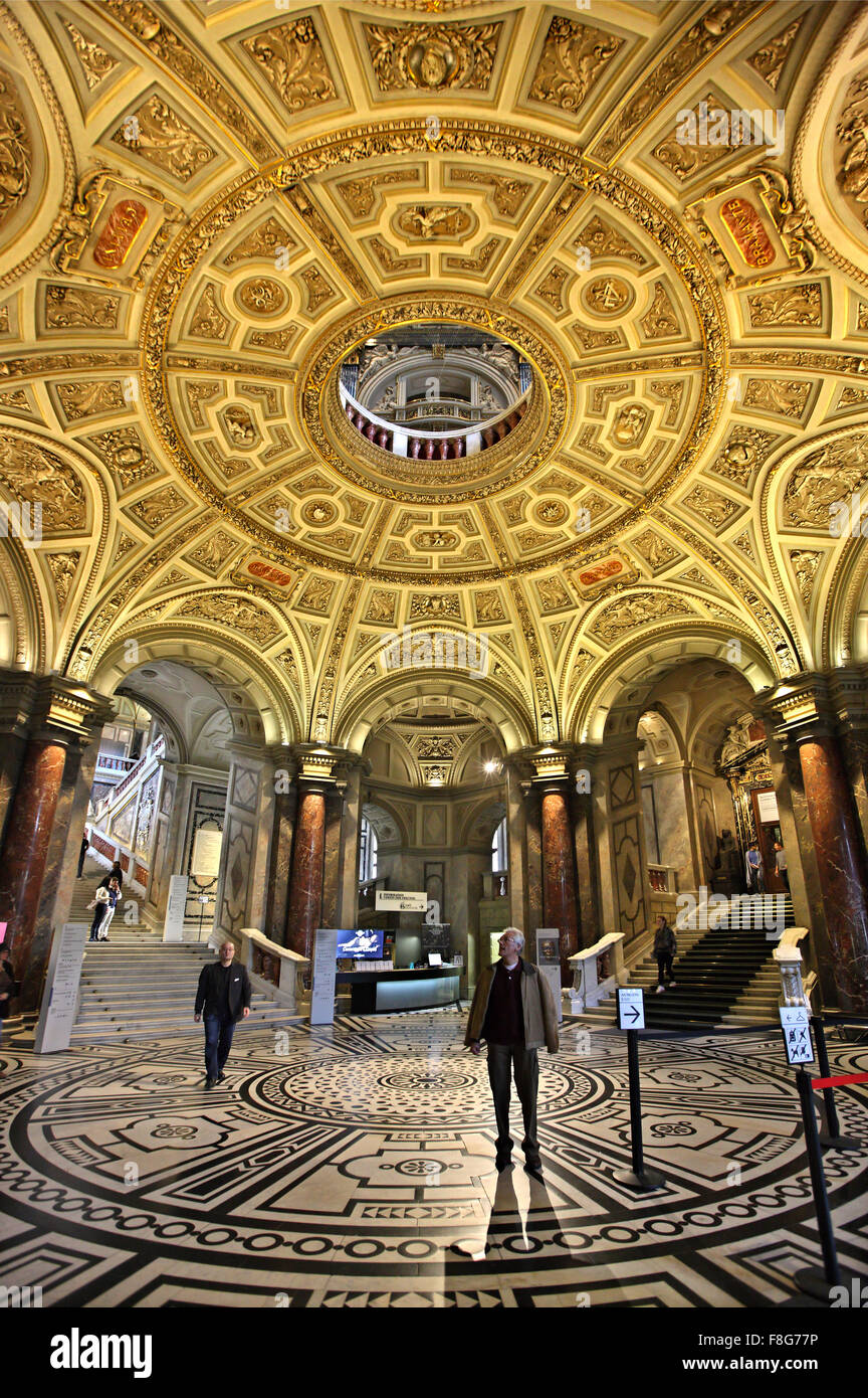 Der eindrucksvolle Eingang des Art History Museums ("Kunsthistorisches