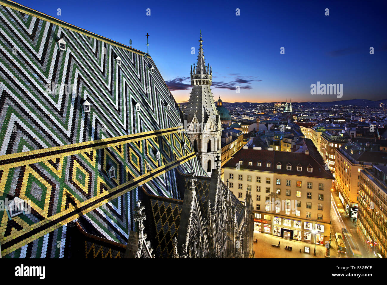 Blick von den Nordturm des Stephansdoms (St. Stephans Kathedrale), Wien, Österreich. Stockfoto
