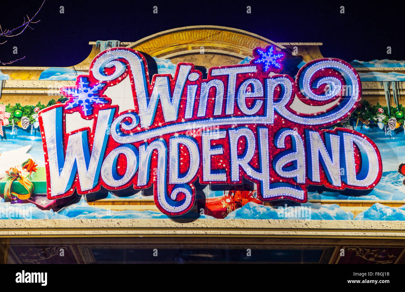 LONDON, UK - 9. Dezember 2015: Dem Ortseingangsschild für das jährliche Winter Wonderland Weihnachts-Event im Hyde Park, London am 9. D Stockfoto