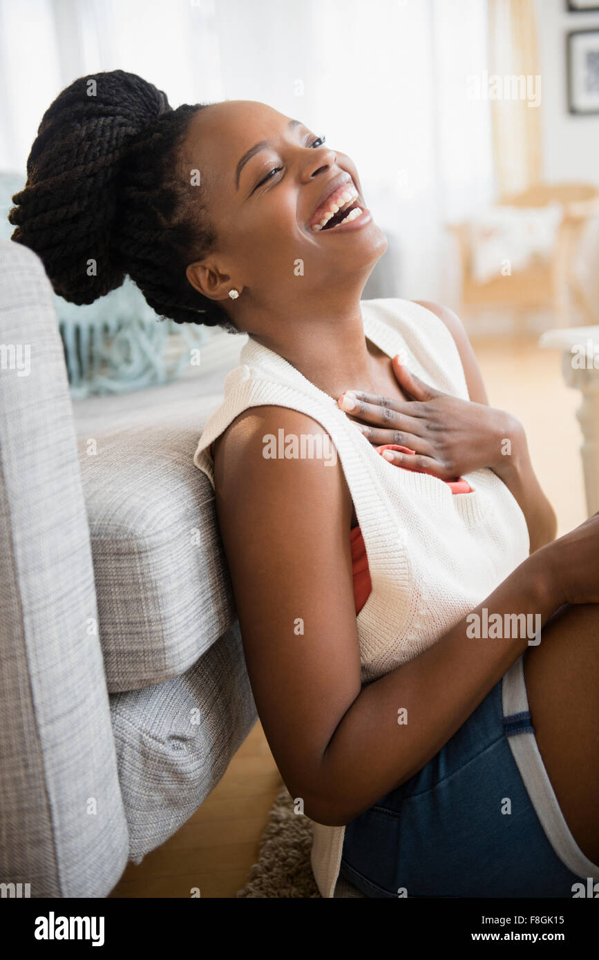 Schwarze Frau, lachen Stockfoto