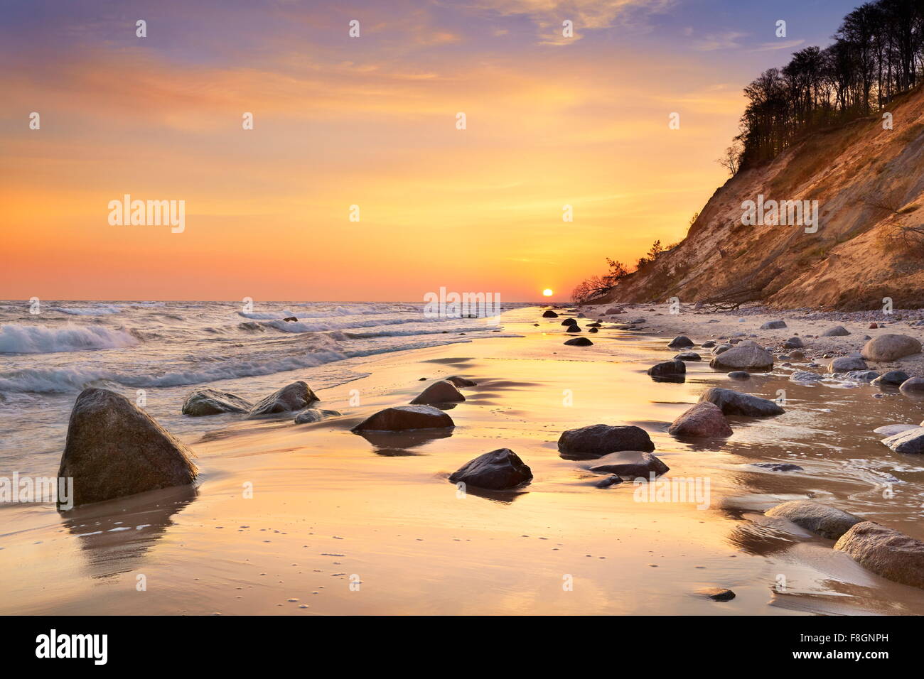 Der Nationalpark Wolin, Ostsee bei Sonnenaufgang, Pommern, Polen Stockfoto