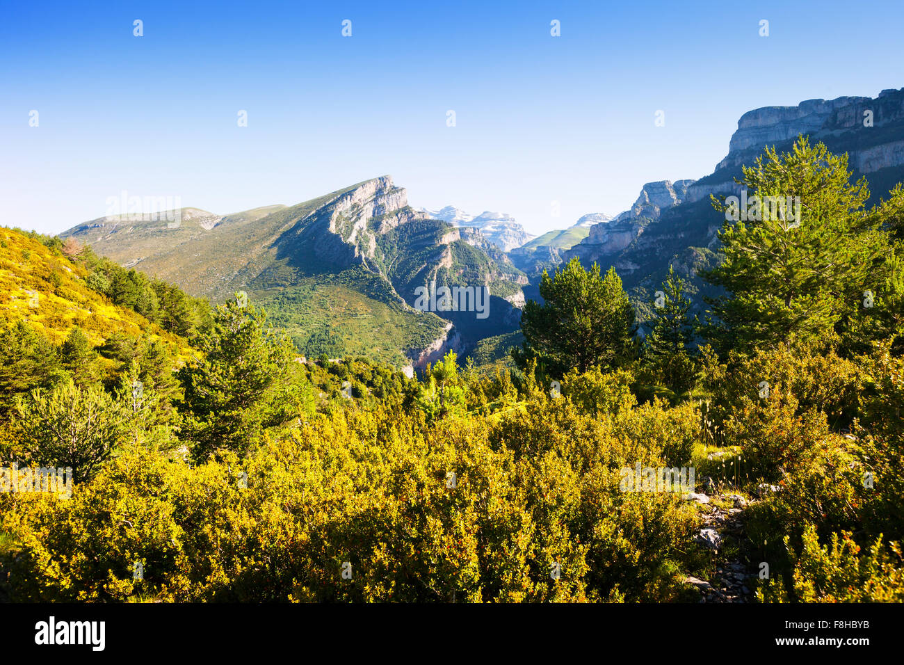 Anisclo Canyon und Mondoto im Sommer zu montieren. Huesca, Aragon Stockfoto