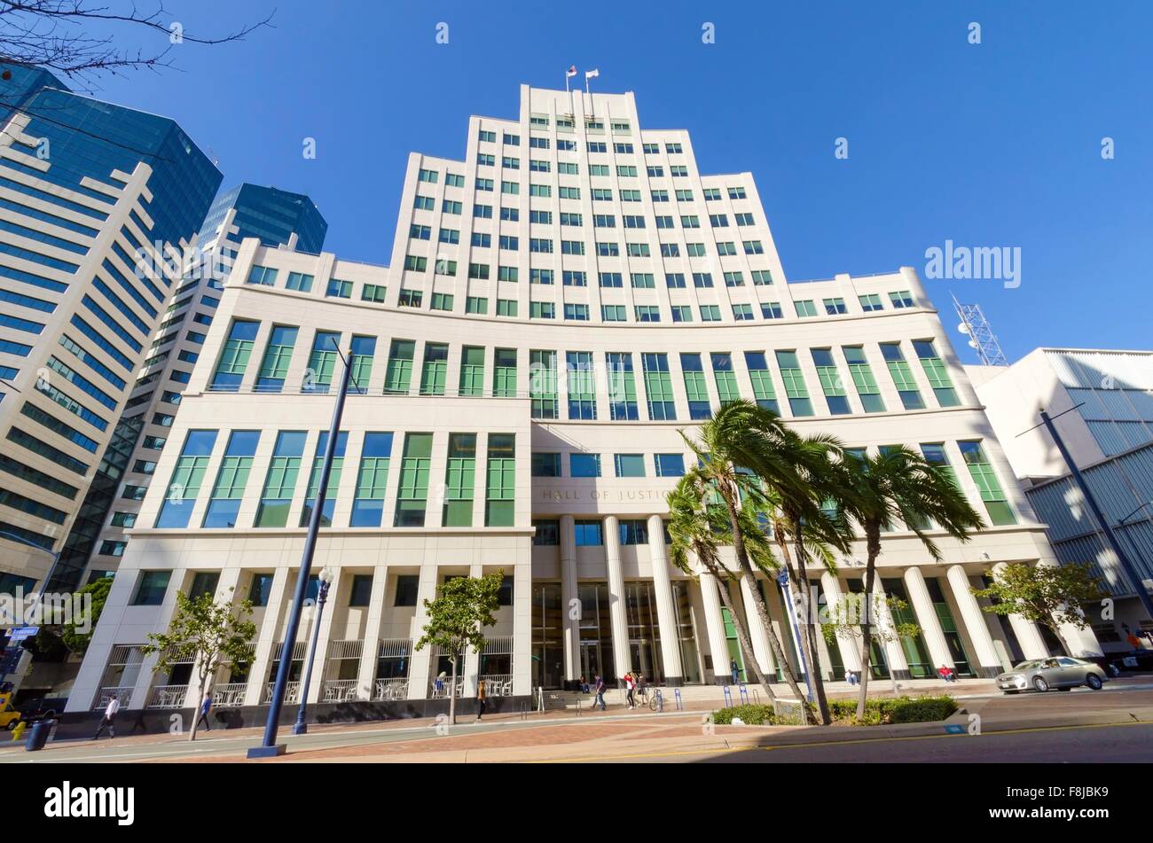 Die Hall of Justice Gerichtsgebäude am Broadway in Downtown San Diego, Kalifornien, Vereinigte Staaten von Amerika. Stockfoto