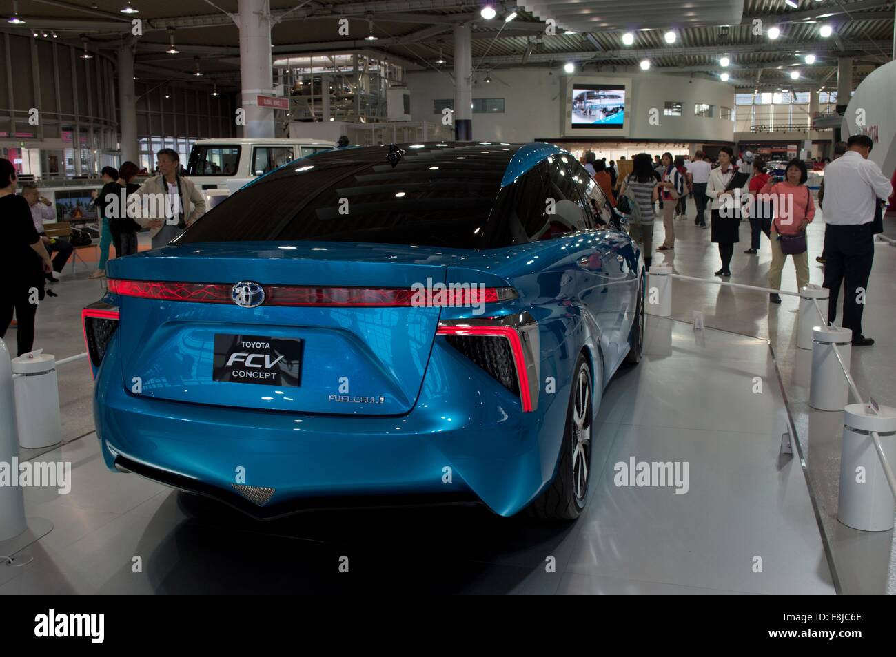 Autos und Frauen Stockfoto