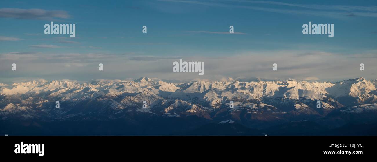 Panoramablick auf Schnee bedeckt Alpen zwischen Italien und Österreich, Trentino Alto Adige, Italien Stockfoto