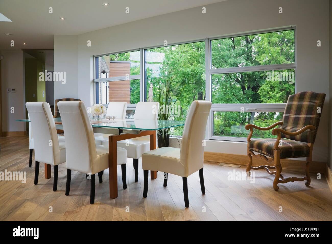 Esszimmer Design Ledersessel Stockfotos Und Bilder Kaufen Alamy