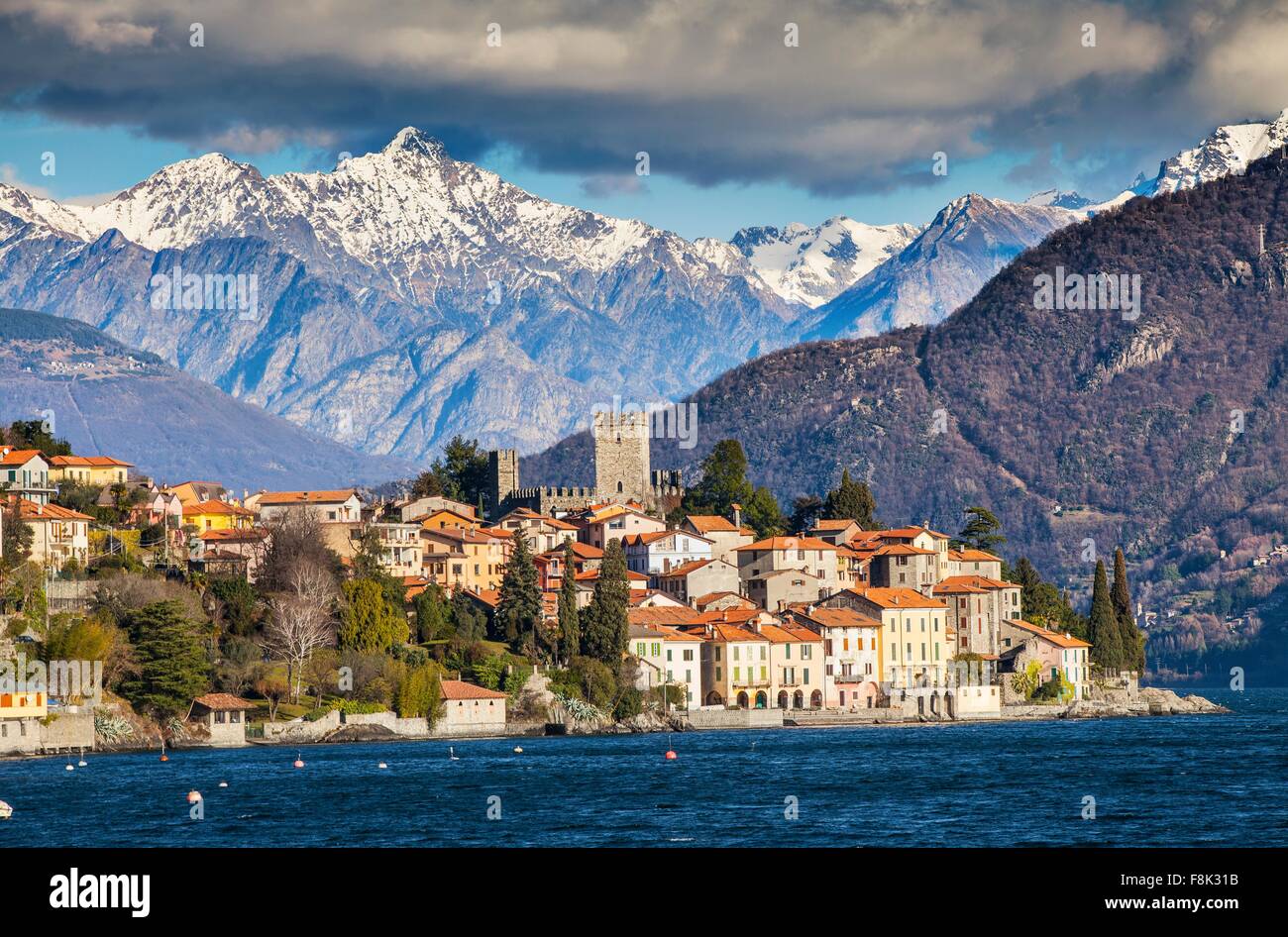 Blick auf Berge und See Como, Italien Stockfoto