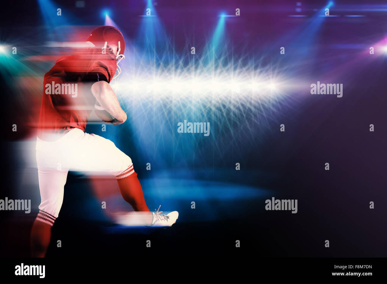 Zusammengesetztes Bild der amerikanischen Football-Spieler Fußball spielen Stockfoto