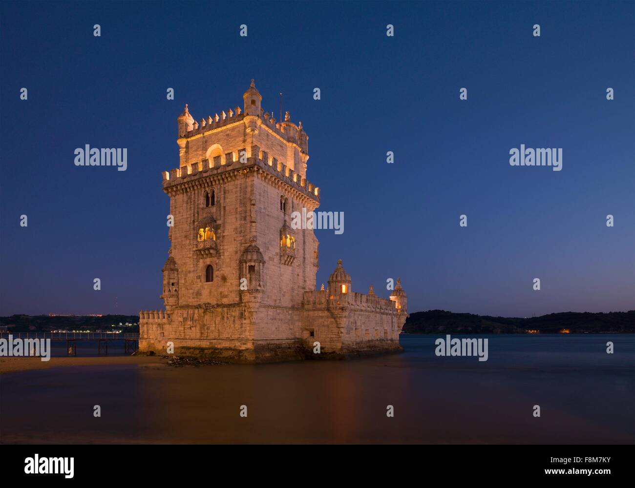 Turm von Belem in der Nacht, Lissabon, Portugal Stockfoto