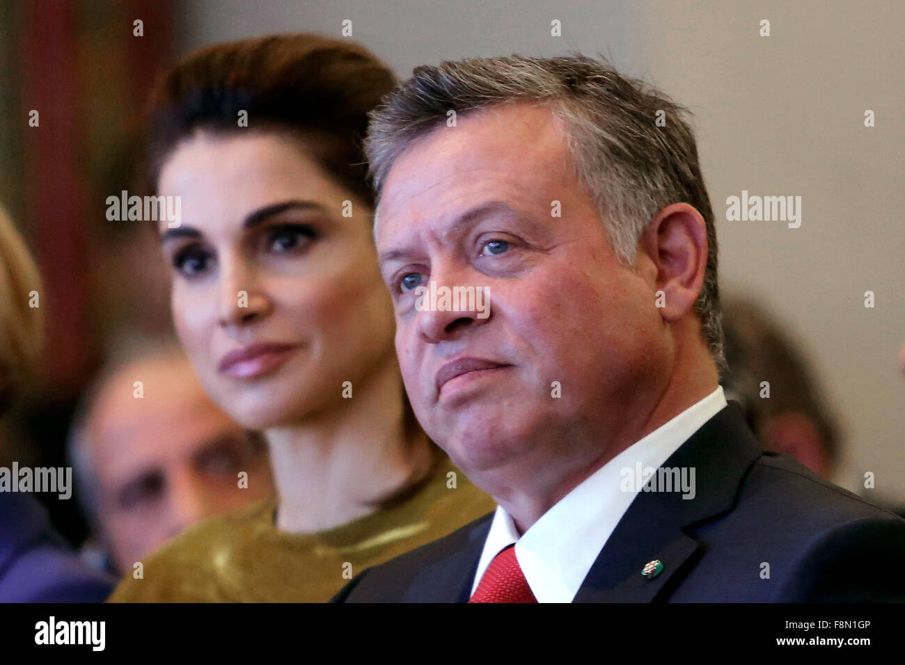 Rom, Italien. 10. Dezember 2015. Königin Rania von Jordanien und König von Jordanien Abdullah bin Al-Hussein Il Re di Giordania Abdullah bin Al-Hussein Con la Moglie, la Regina Rania Roma 12.10.2015 Hotel Parco dei Principi. Forum Med 2015 mediterrane Dialoge. Samantha Zucchi Insidefoto Bildnachweis: Insidefoto/Alamy Live-Nachrichten Stockfoto