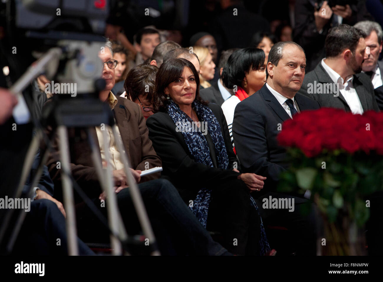 Créteil, Frankreich. 9. Dezember 2015. Claude Bartolone politischen Treffen PS, linker Flügel, Créteil, Frankreich, Anne Hidalgo, Bürgermeister von Paris, Frankreich Credit Französisch: Ania Freindorf/Alamy Live News Stockfoto