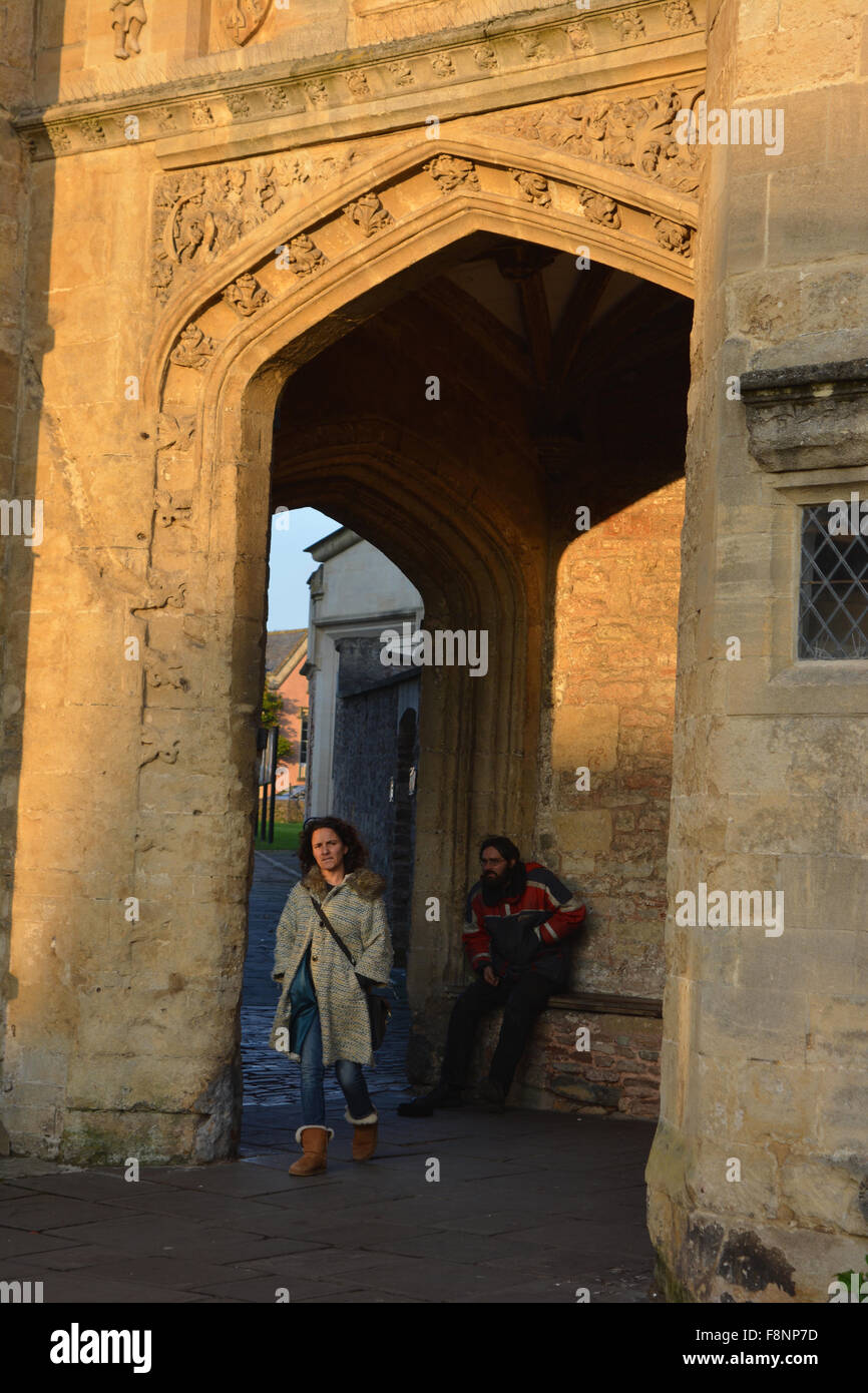 Die mittellos Veranda, traditionell, wo Menschen um Almosen bettelte. Wells, Somerset, England Stockfoto