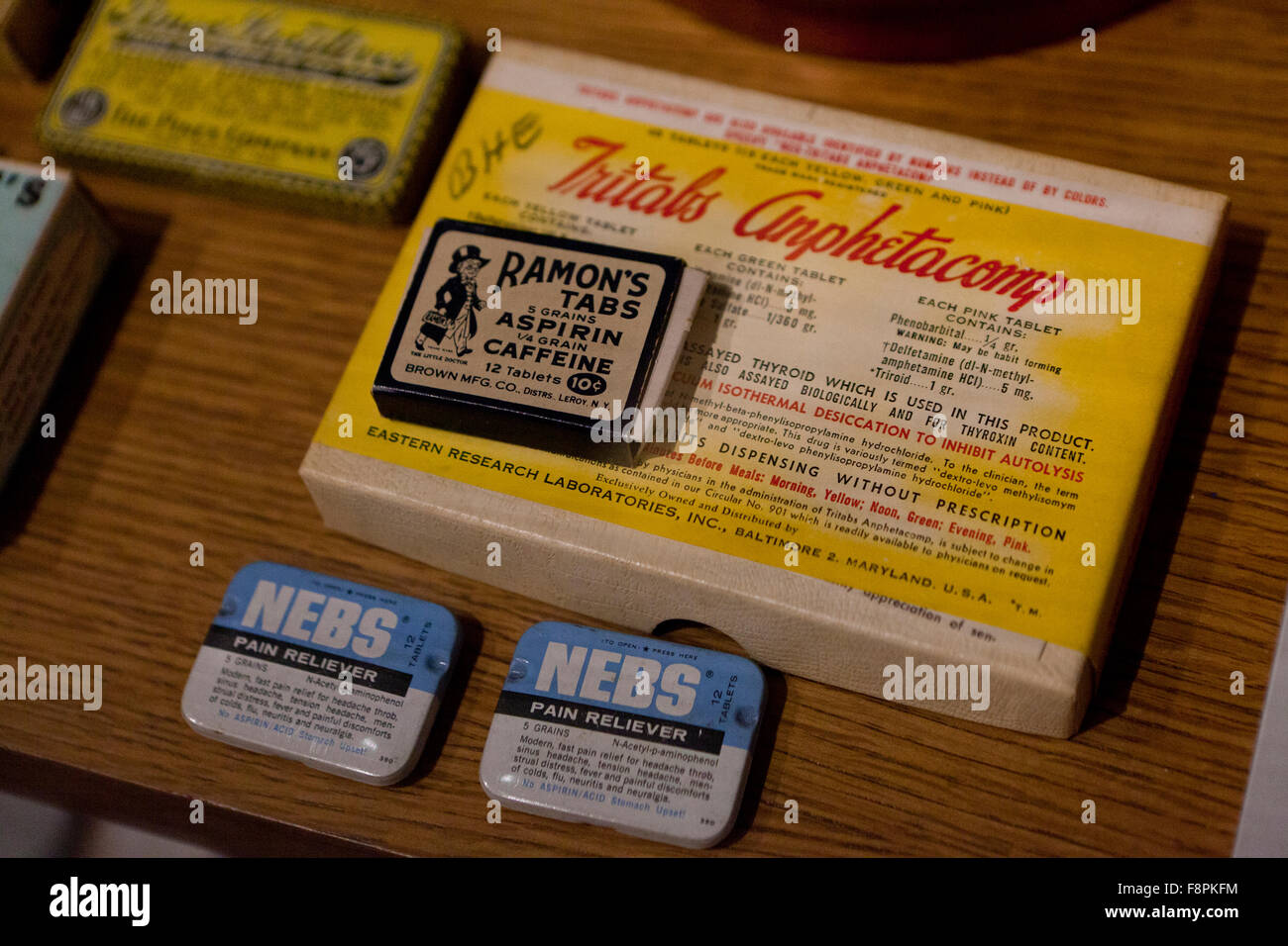 Vintage Schmerzmittel Schmerztabletten in Box - USA Stockfoto