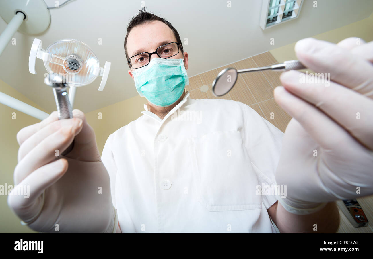 Günstiger Zahnarzt In Der Nähe Dentist drill -Fotos und -Bildmaterial in hoher Auflösung – Alamy