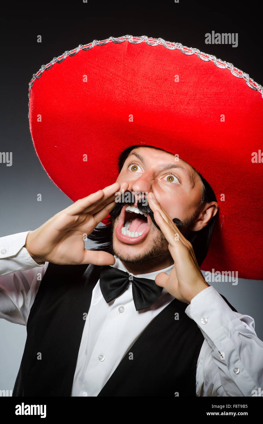 Lustige Mexikaner mit Sombrero im Konzept Stockfotografie Alamy