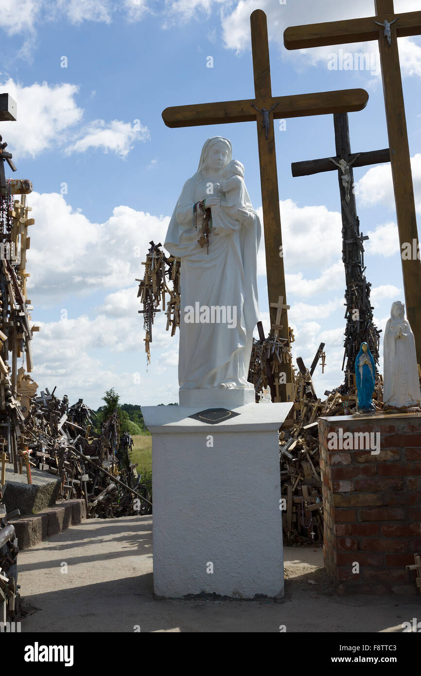 der Berg der Kreuze ist ein Wallfahrtsort in Litauen Stockfoto