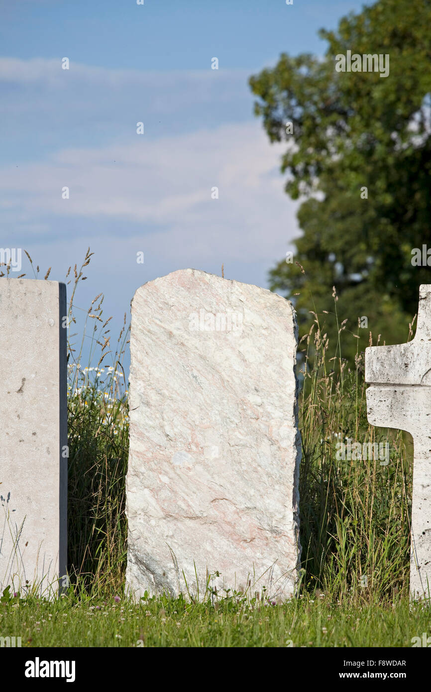 Leerer Grabstein Stockfotos Und Bilder Kaufen Alamy