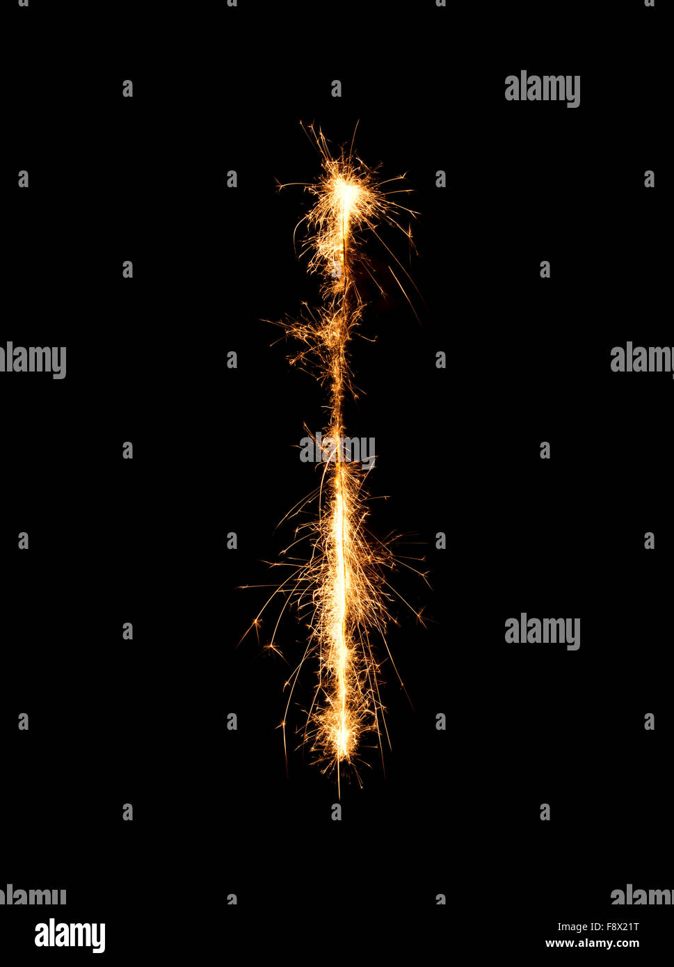 Wunderkerze Feuerwerk Licht Alphabet I (Großbuchstaben) bei Nacht Hintergrund Stockfoto
