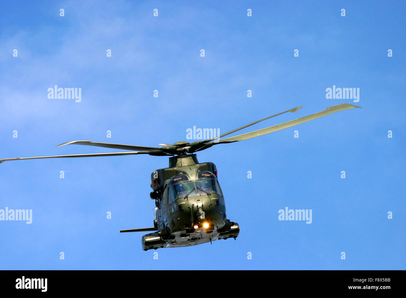 Militärische Hubschrauber während des Fluges bei UK Air show Stockfoto