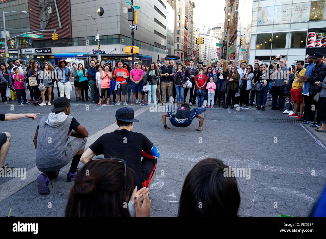 Street Performer Breakdance am Union Square, Manhattan, New York City, New York.USA Stockfoto