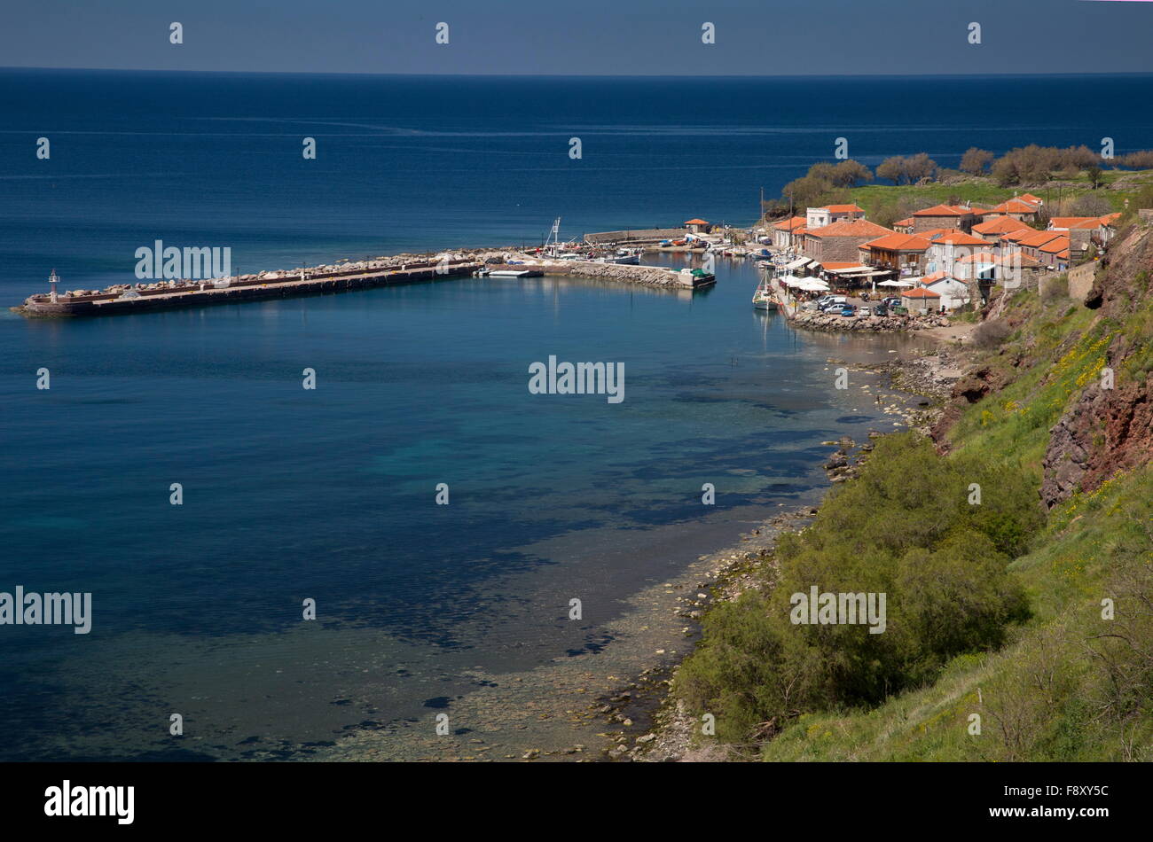 Blick auf den Hafen von Mithymna oder Molyvos, Lesbos, Griechenland Stockfoto