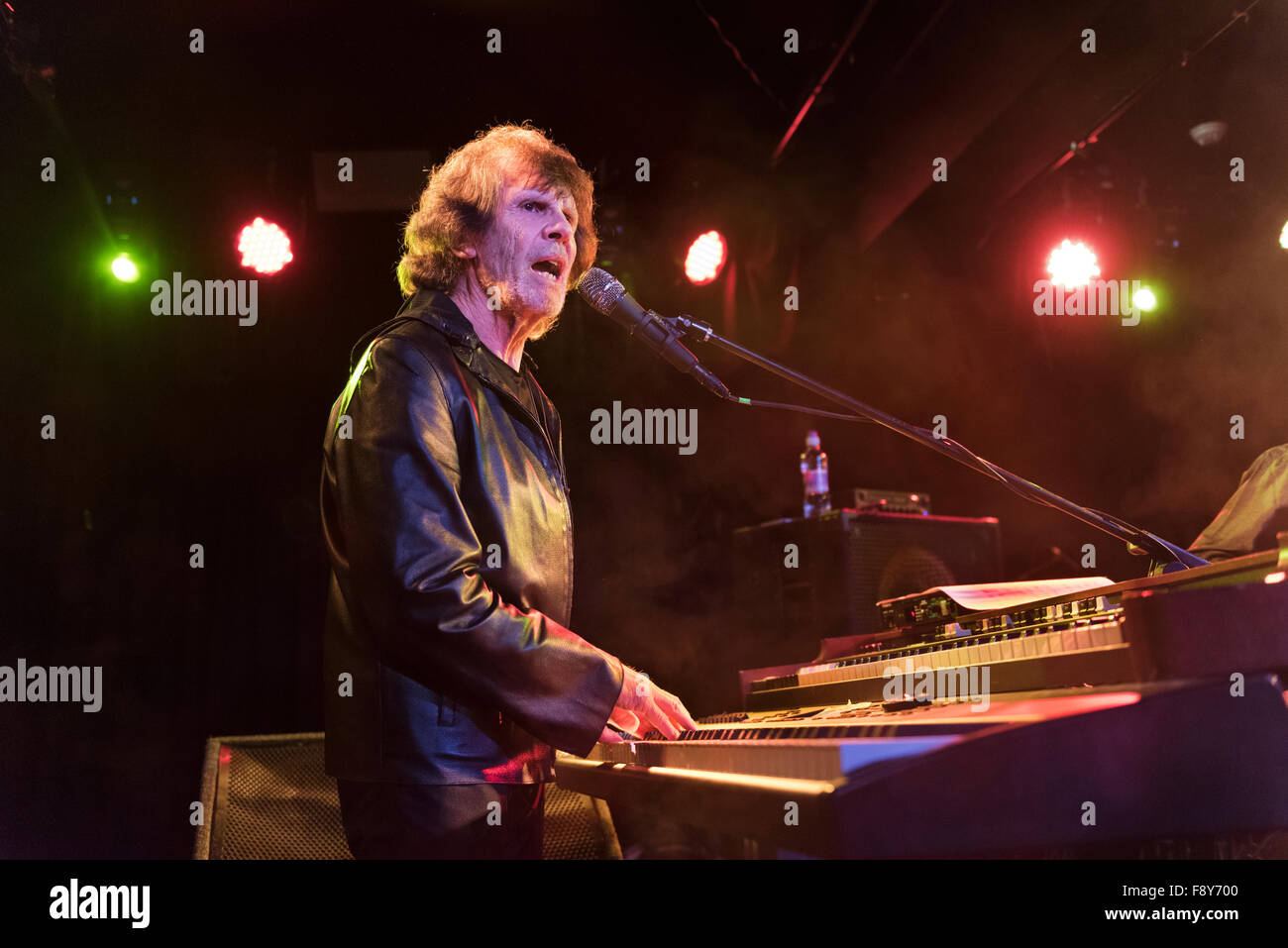 Rock-Band The Zombies im Konzert in Manchester Academy, 9. Dezember 2015. Gründungsmitglied Rod Argent an den Keyboards. Stockfoto