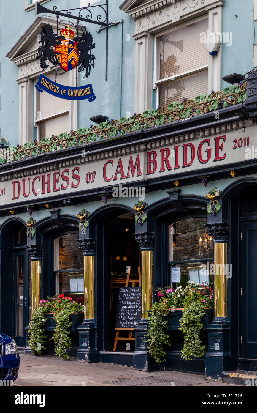 Die Duchess of Cambridge Public House, Thames Street, Windsor, Berkshire, Großbritannien Stockfoto