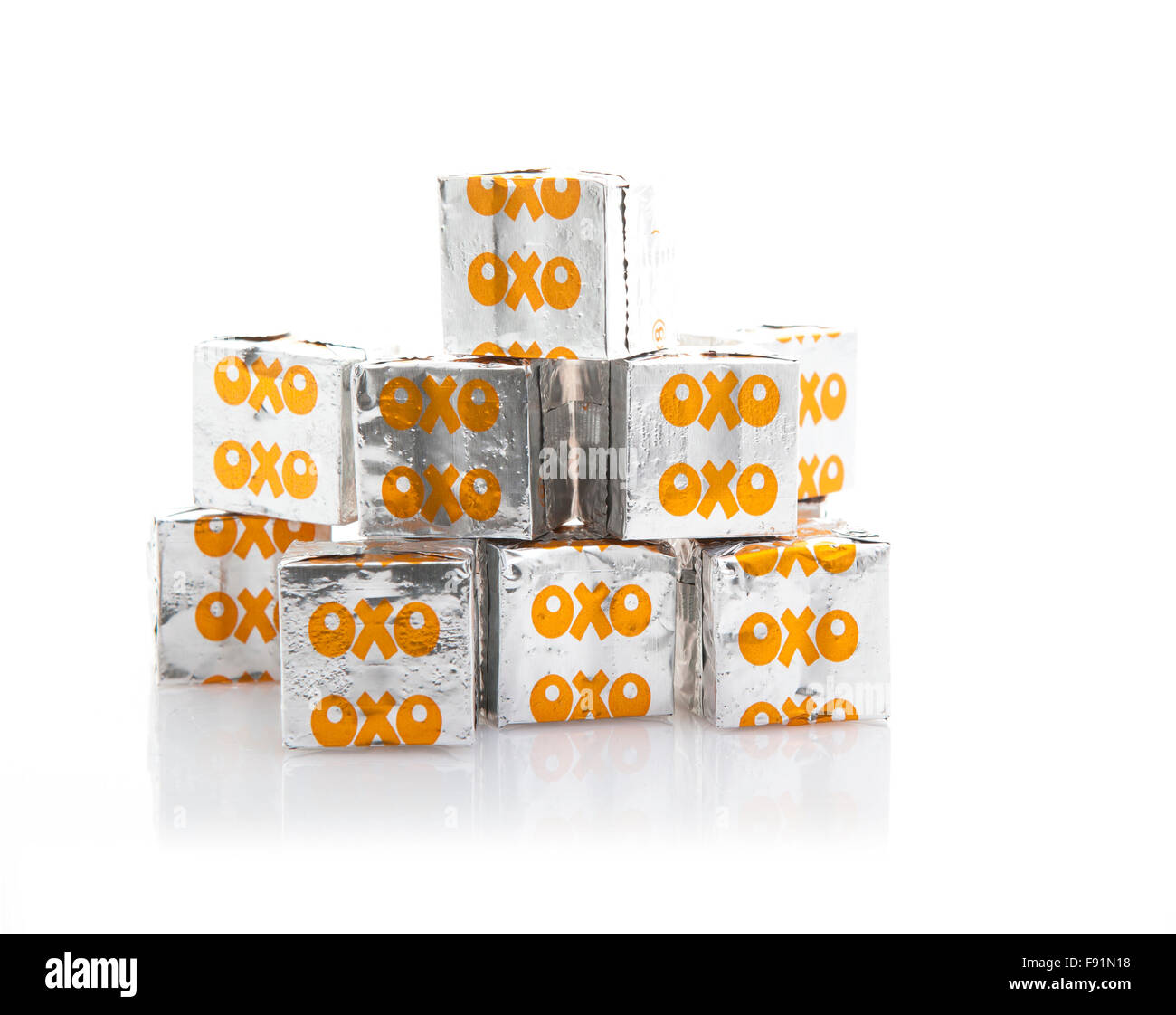 Huhn-OXO-Würfel, OXO ist eines der beliebtesten Marken der Soße. OXO ist im Besitz von Premier Foods Stockfoto