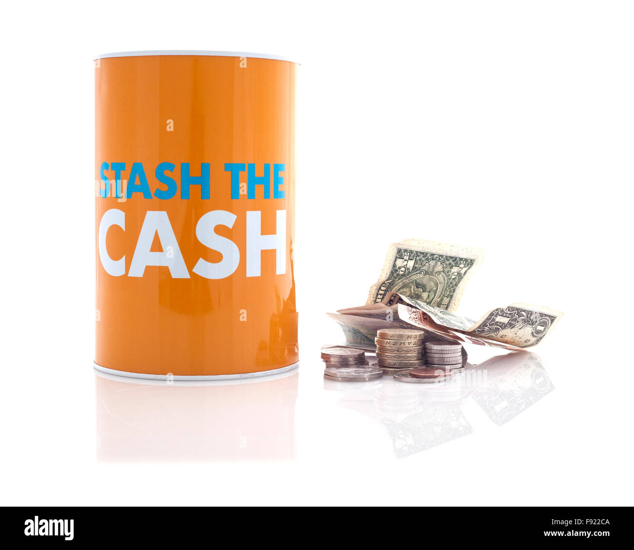 Stash Bargeld Geld sparen Konzept auf weißem Hintergrund Stockfoto