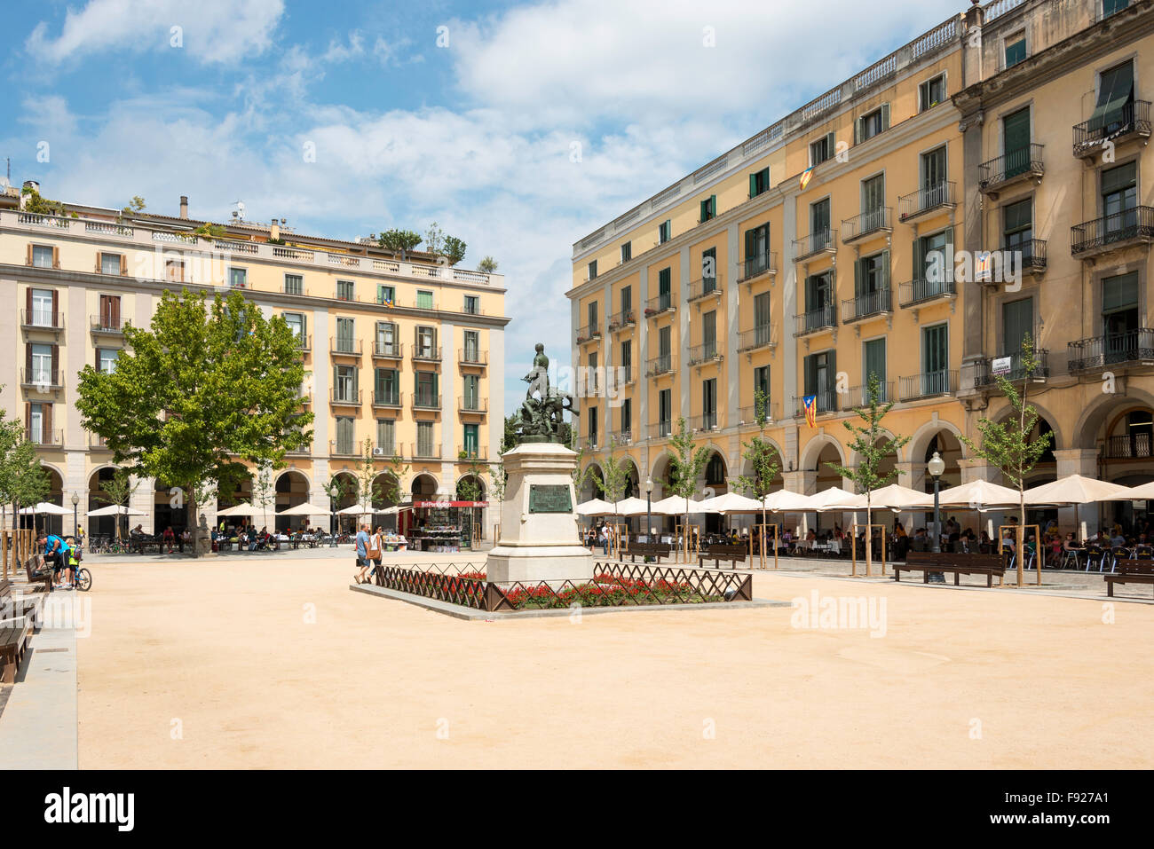 Plaça De La Independència, Old Town, Girona (Gerona), Provinz Girona, Katalonien, Spanien Stockfoto