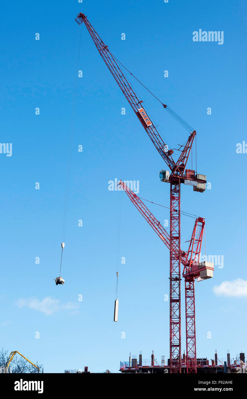 Großer Kran auf der Baustelle, Stratford, Newham Borough, London, Greater London, England, Vereinigtes Königreich Stockfoto