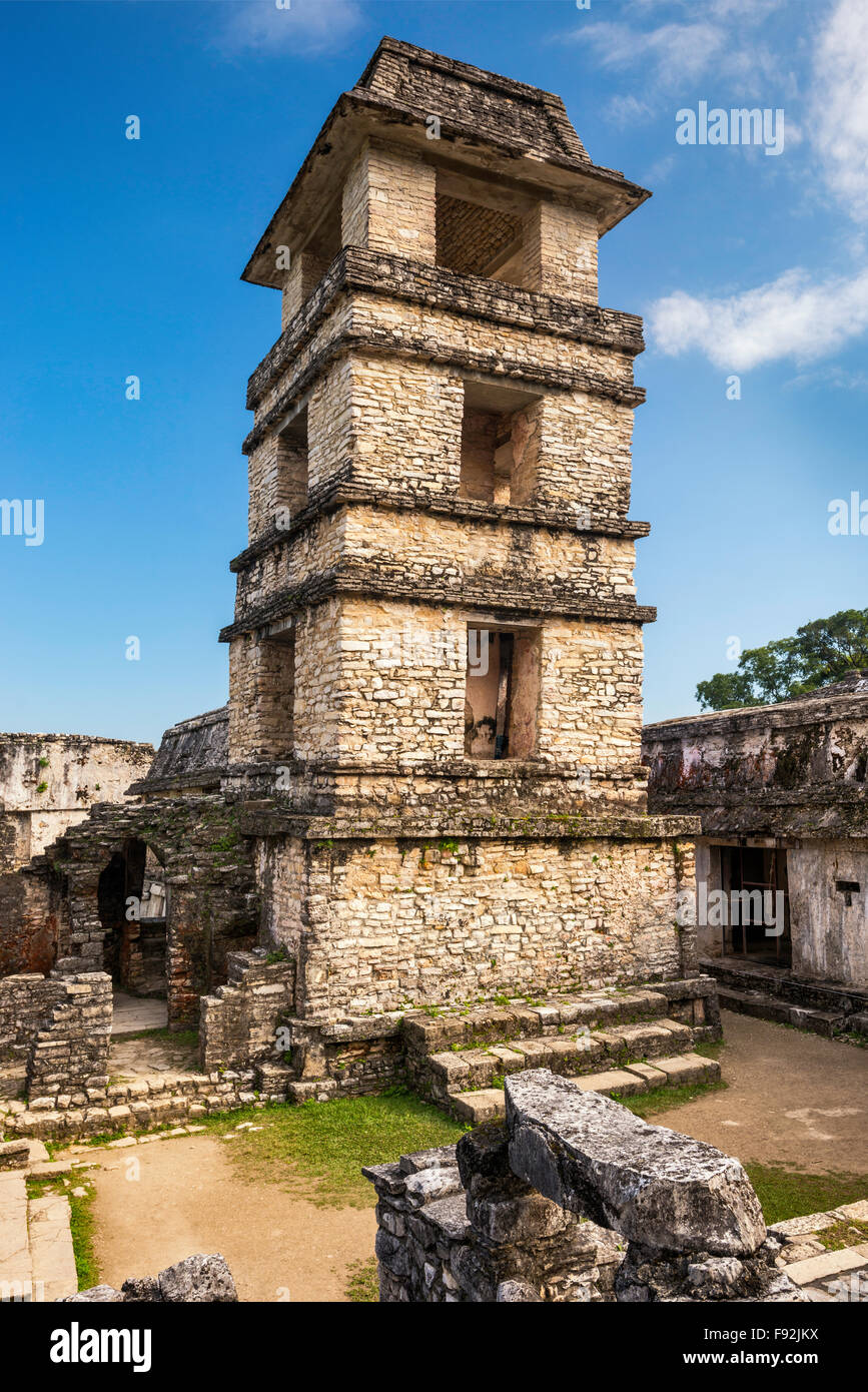 Aussichtsturm El Palacio, Maya Ruinen, in archäologischen Stätte Palenque, Chiapas, Mexiko Stockfoto