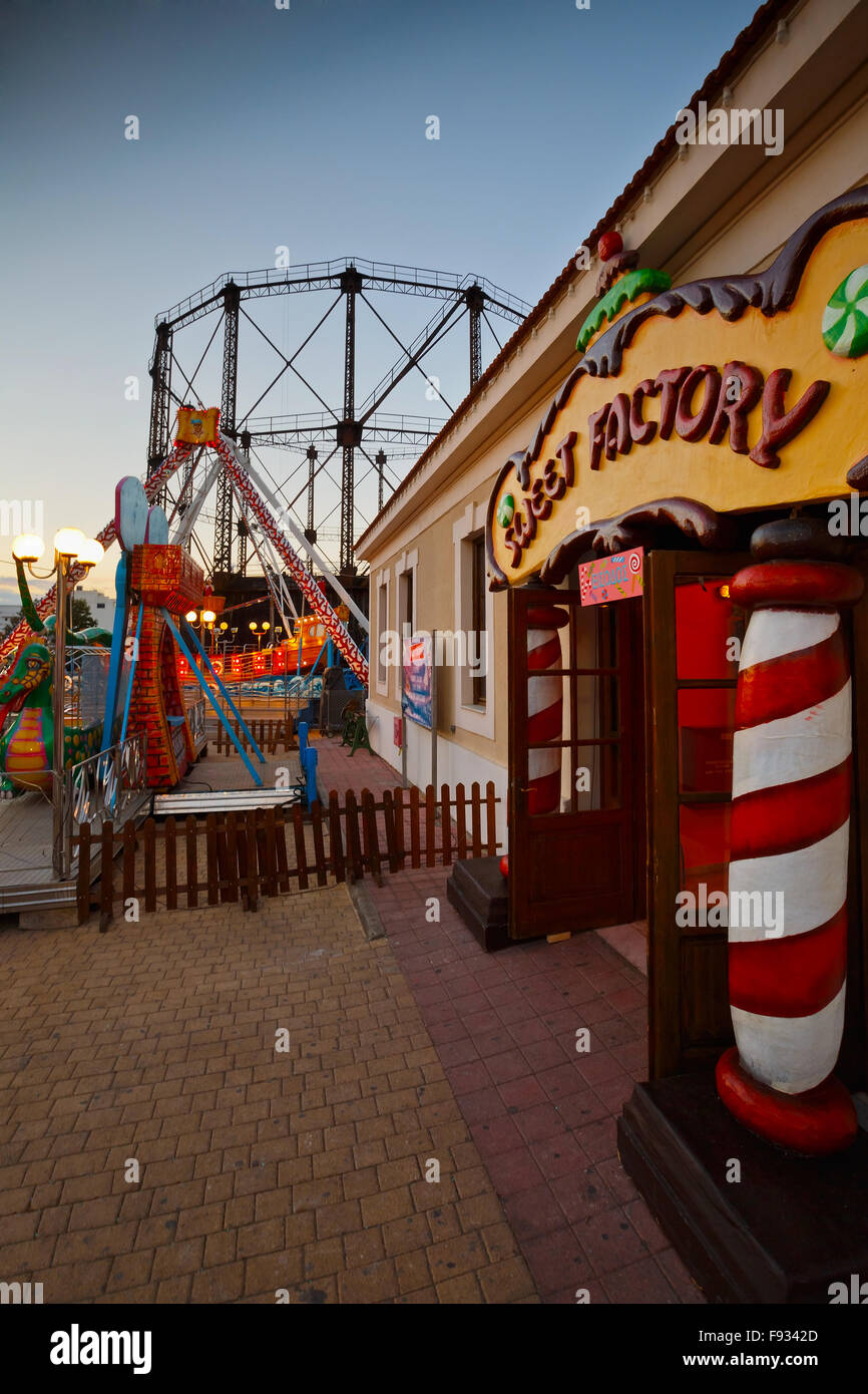 Weihnachtsmarkt und Markt in der Nähe von Gazi in die alten Gaswerk von Athen, Griechenland Stockfoto