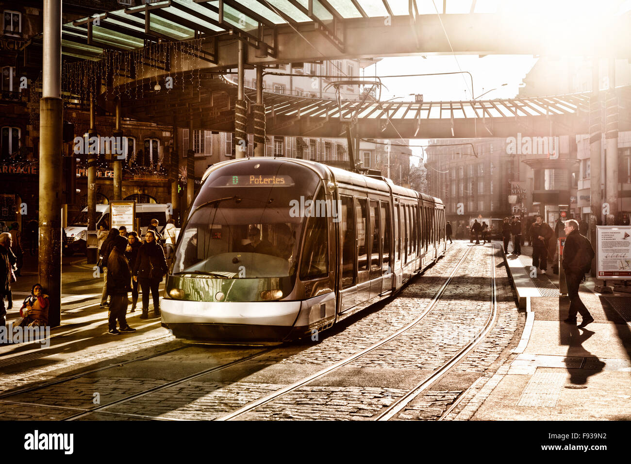 Straßburg Straßenbahn am Hauptbahnhof, Homme de Fer, der Straßenbahn Straßburg, Straßburg Frankreich Europa Stockfoto